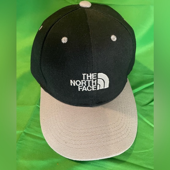 The North Face Hat, Navy & Gray. New without tags. - Picture 2 of 7